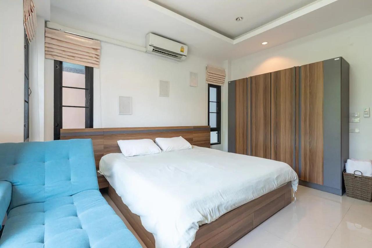 Loft Style Townhouse Near Old City Chiang Mai Exterior photo